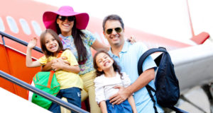 Pessoas prontas para iniciar uma viagem em família