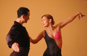 como-a-danca-pode-te-ajudar-na-menopausa